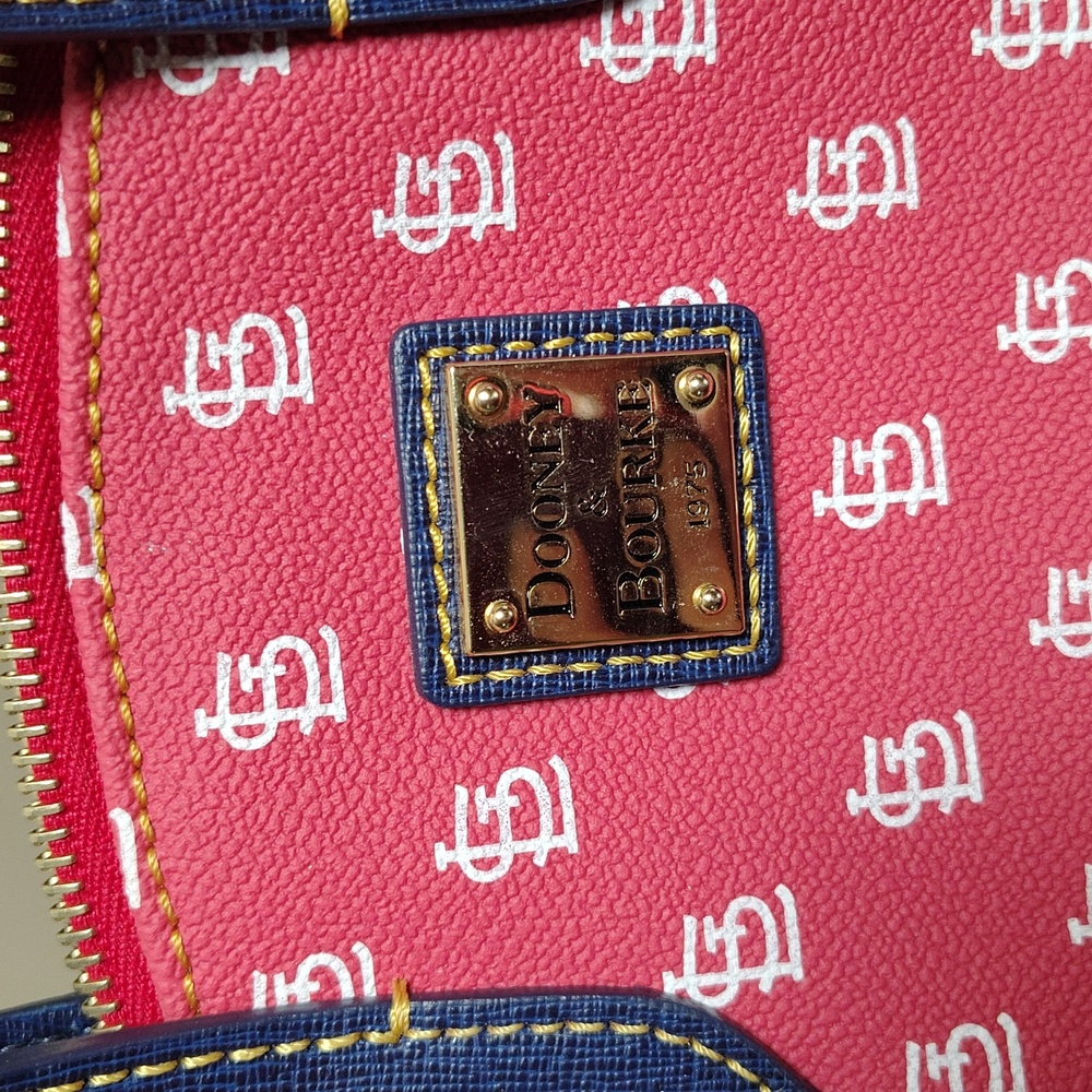 Dooney & Bourke St Louis Crossbody Purse W Crossbody Strap - Picture 2 of 12